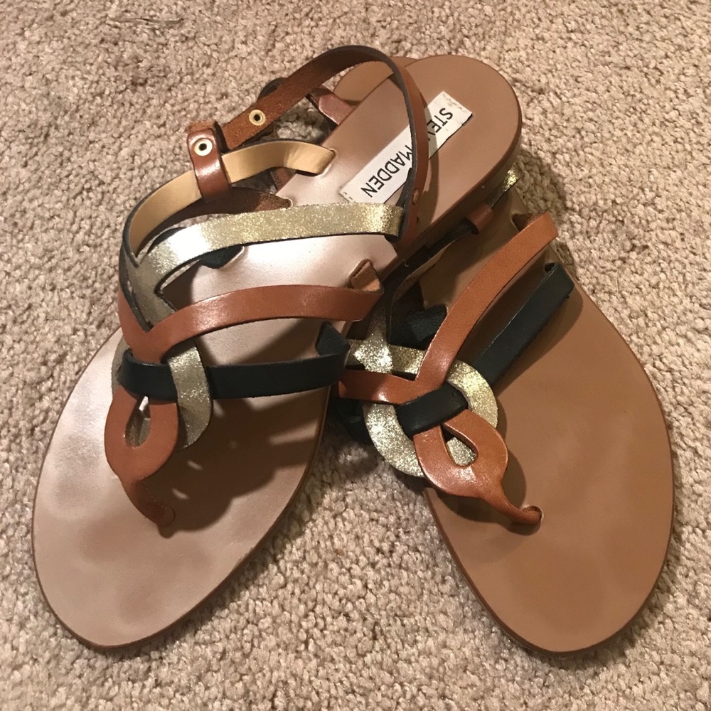 Steve Madden Dignity sandals size 8 made in Italy